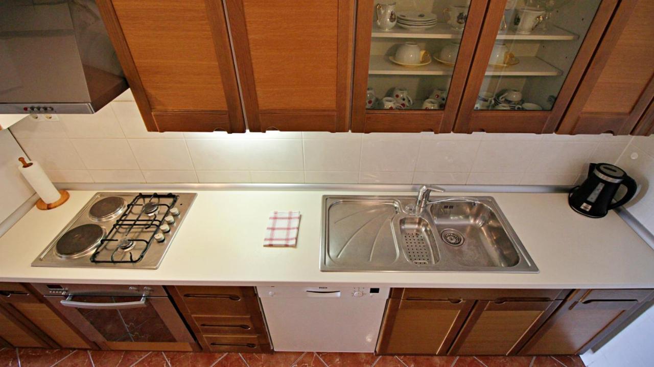Apartment Ora Omiš Exteriör bild
