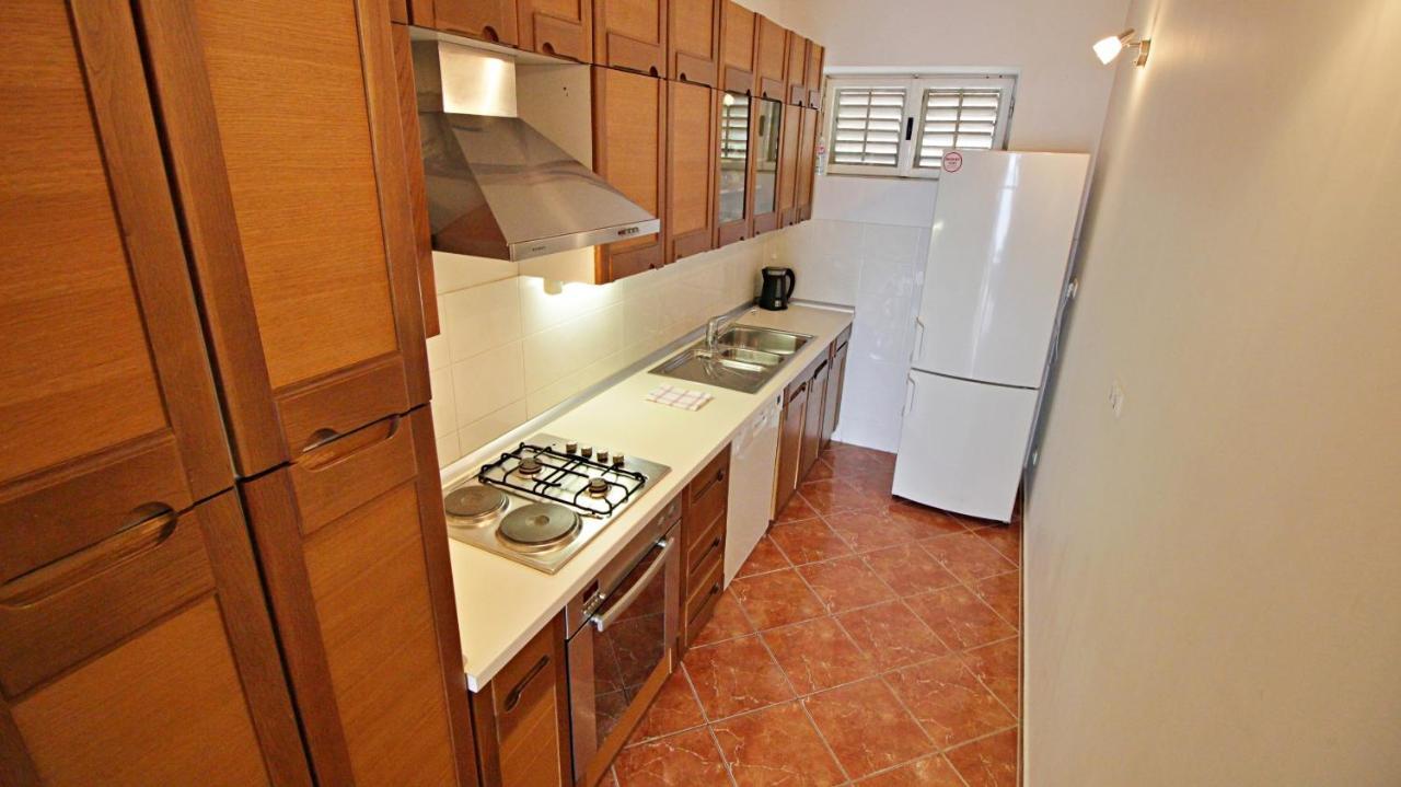Apartment Ora Omiš Exteriör bild